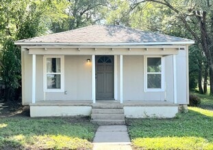 Building Photo - 627 N Atchison St