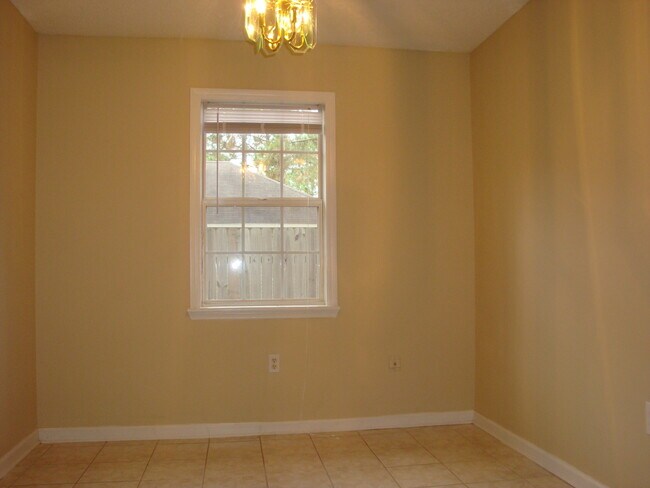 Foto del edificio - Modern Comfort and Convenience in Georgia's Lakeland - Your Perfect Rental Home Awaits!