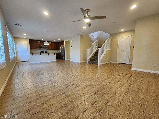 Building Photo - 3001 Camino Sereno Ave