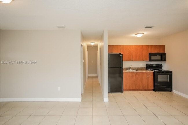 Foto del edificio - 14640 Tyler St