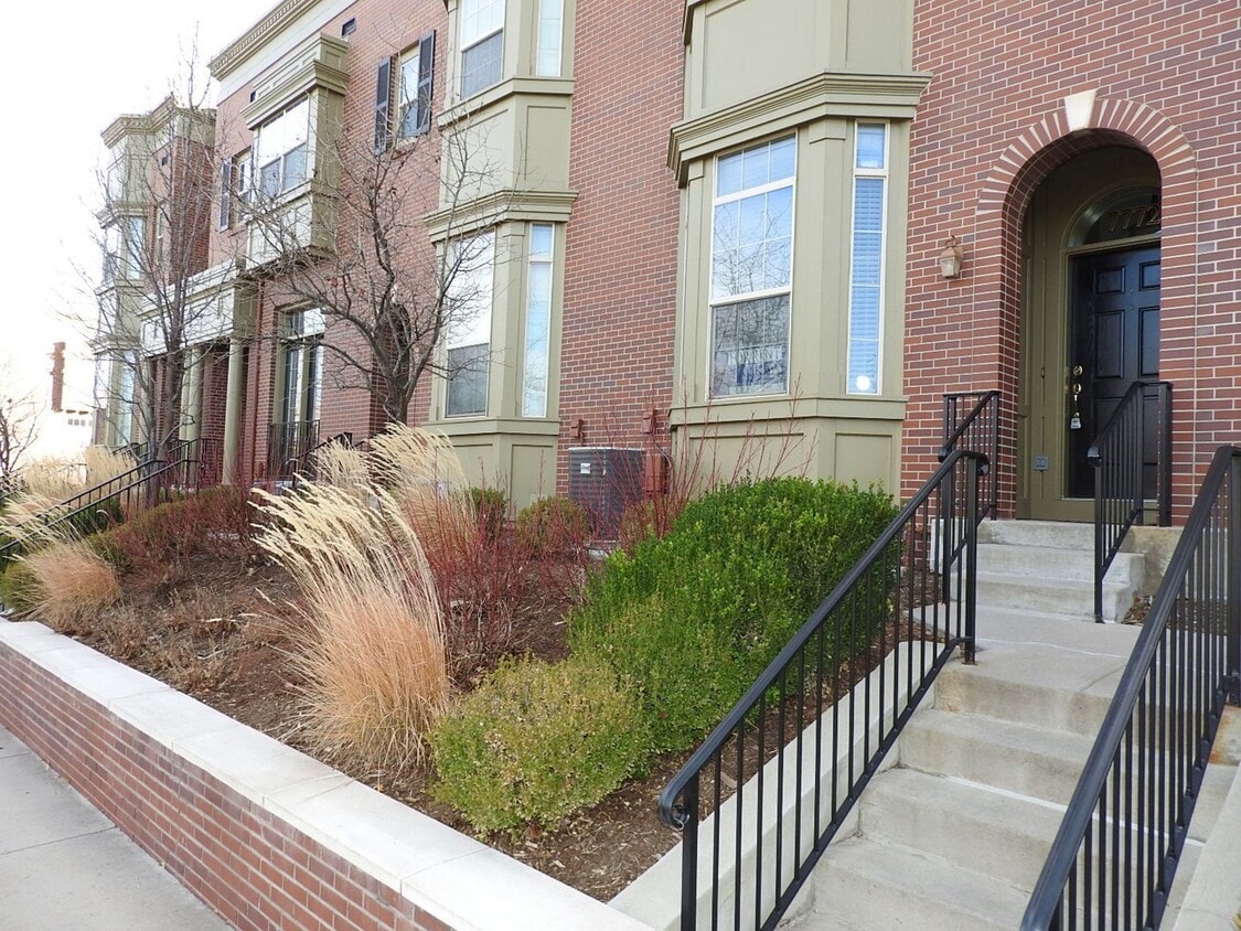 Photo - 7772 East 29th Avenue