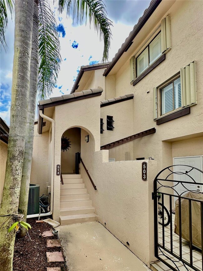 Building Photo - 240 Captains Walk