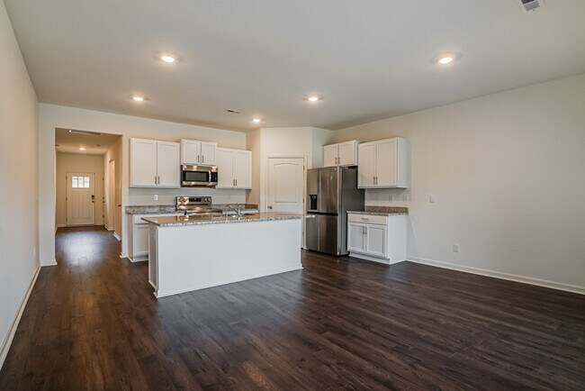 Building Photo - 5681 Timber Leaf Lp