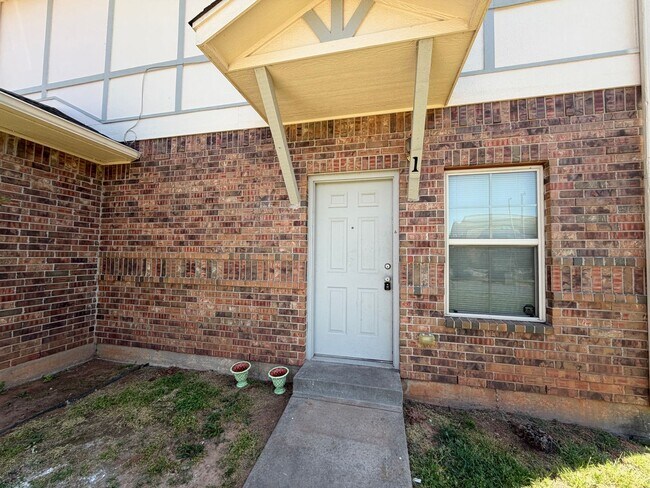 Building Photo - 200 Chalmette Dr