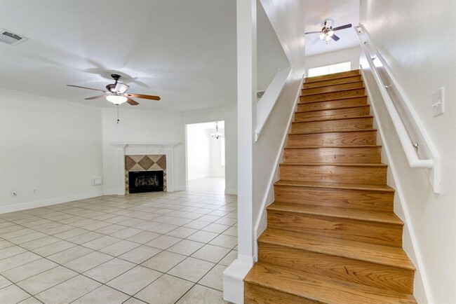 Building Photo - 29419 Fox River Dr