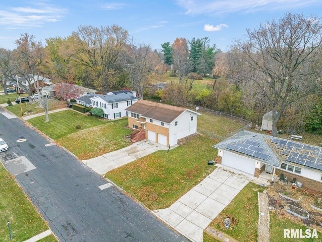 Foto del edificio - 6822 N Kimberly Dr