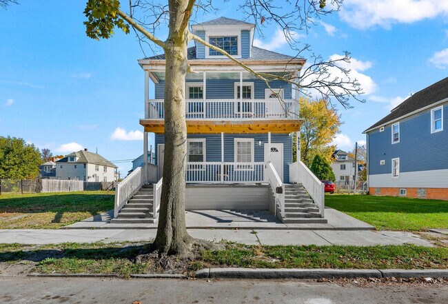 Foto del edificio - 4878 Tarnow St