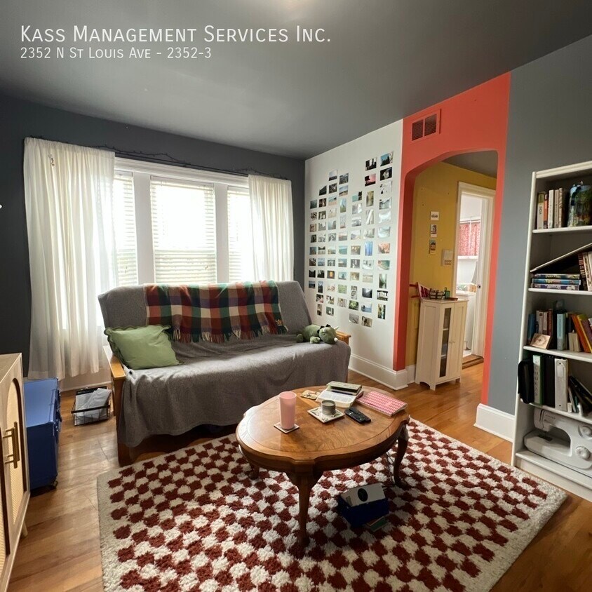 Foto principal - 2352 N St Louis Ave