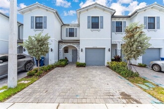 Building Photo - 12932 SW 286th Terrace