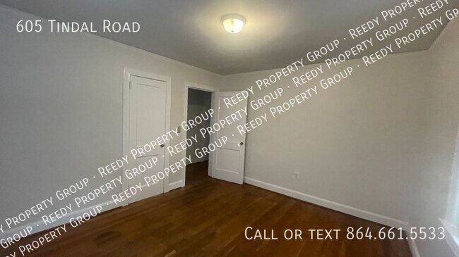 Building Photo - Brick Ranch close to Furman, Cherrydale an...