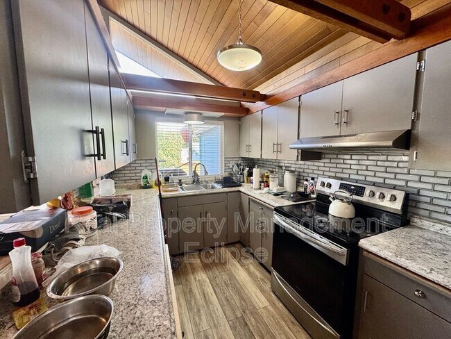 Foto del edificio - 6908 S 115th St