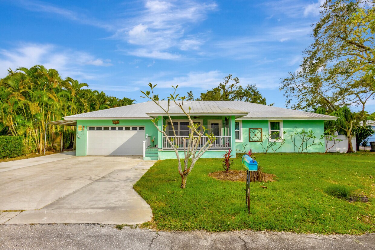 Foto principal - 2415 Laurel Ln