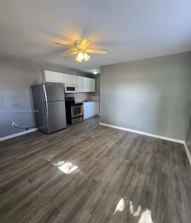 Building Photo - 3981 SW 12th Pl