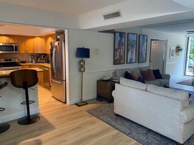 Foto del edificio - 501 SW 11th Pl