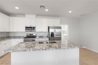 Building Photo - 5704 Steinbeck Vly St