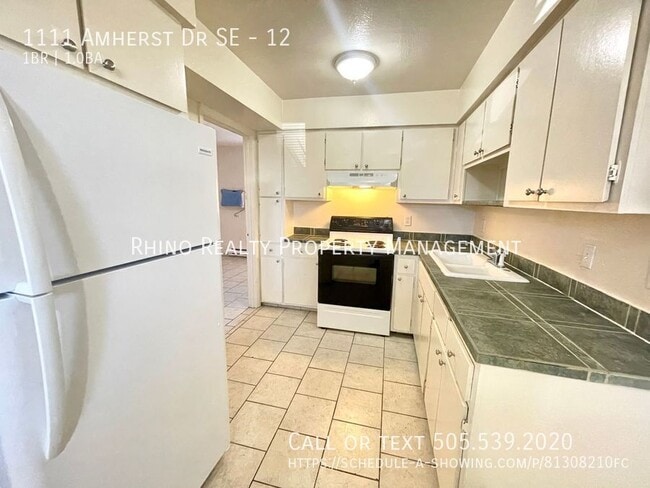 Building Photo - 1111 Amherst Dr SE