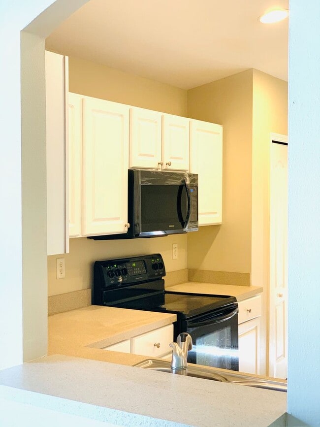 Building Photo - Home Sweet Home is this 4 bed, 2 bath home for Rent in the Asbel Creek Subdivision!