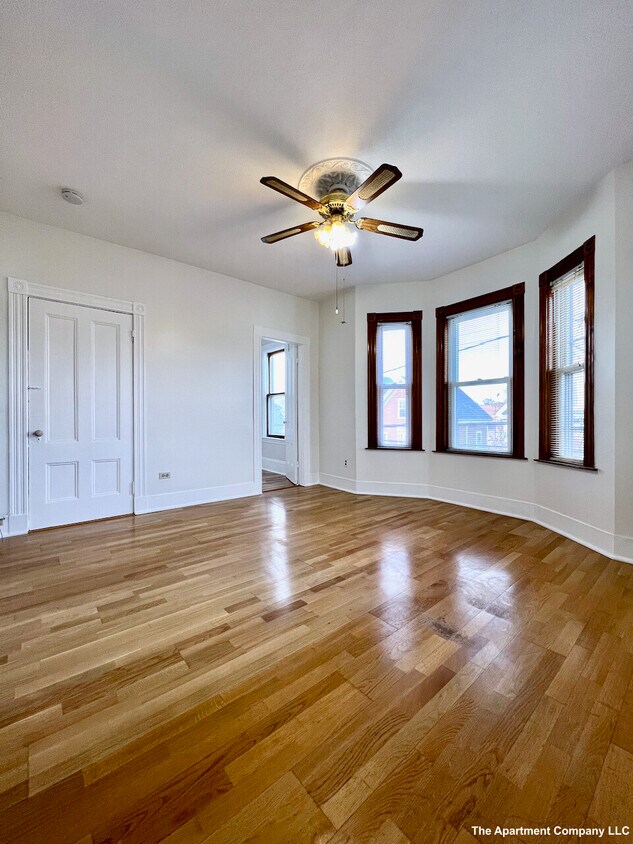 Primary Photo - 312 Washington St