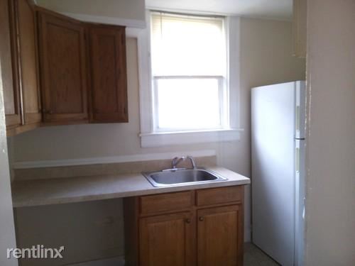 Foto del edificio - 4806 Liberty Heights Ave