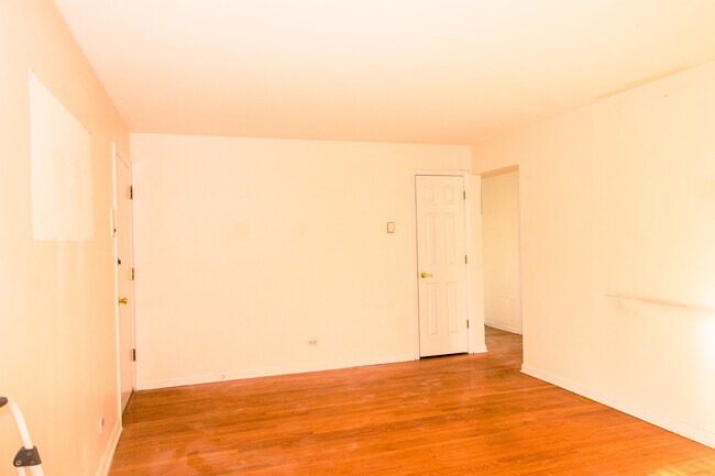 Building Photo - 2342 W 111th St