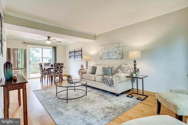 Foto del edificio - 13491 Old Dairy Ct