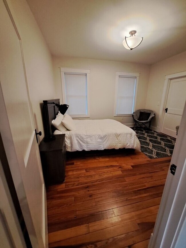 Foto del edificio - Fully Furnished and Remodeled Home