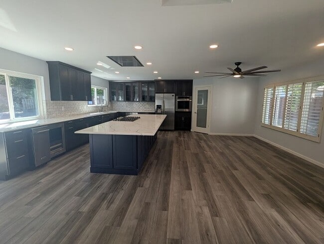 Building Photo - 2 Story - 4 Bedroom House w/pool in San Ca...