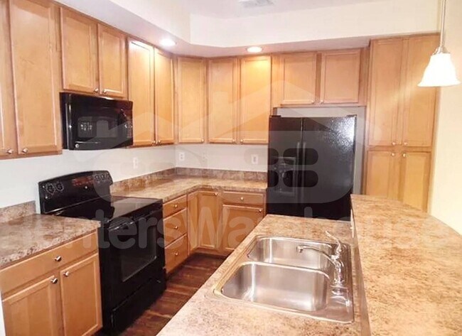 Building Photo - 1612 Hardwick Ct