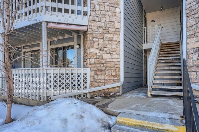 Foto del edificio - 8335 Fairmount Dr