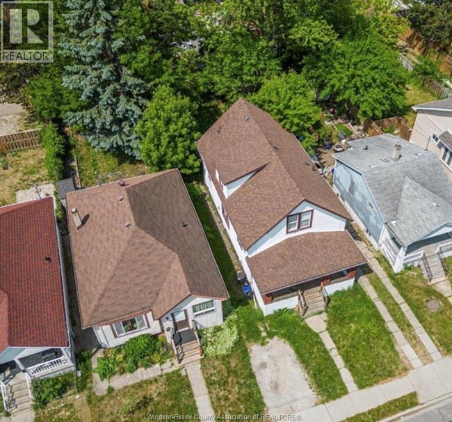 Building Photo - 1341 McKay Ave