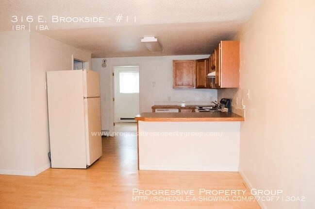 Building Photo - 316 E Brookside St