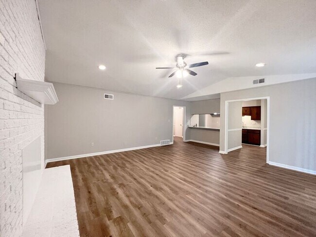 Building Photo - 4190 Runningbrook Cir