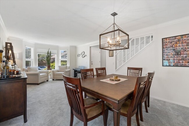 Building Photo - 9621 Hemlock Ct
