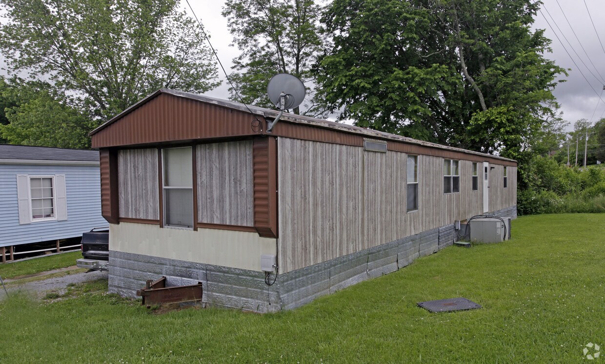 1839 Old Knoxville Rd, Tazewell, TN 37879 Apartments in Tazewell, TN