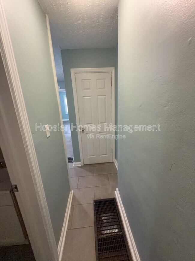 Foto del edificio - 1031 N Centennial St
