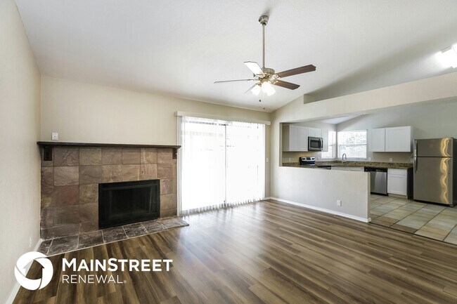 Foto del edificio - 5639 W Mescal St