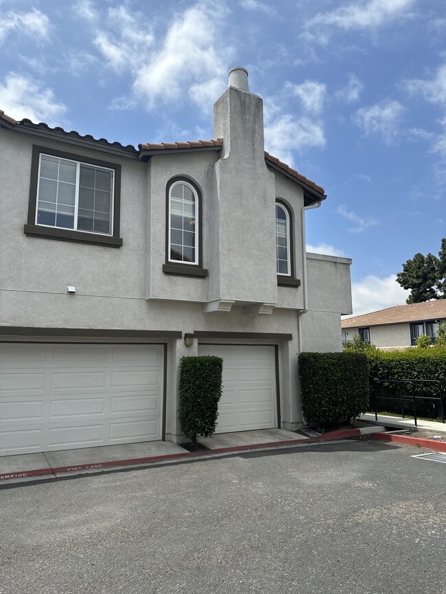 Building Photo - 310 Sunset Way