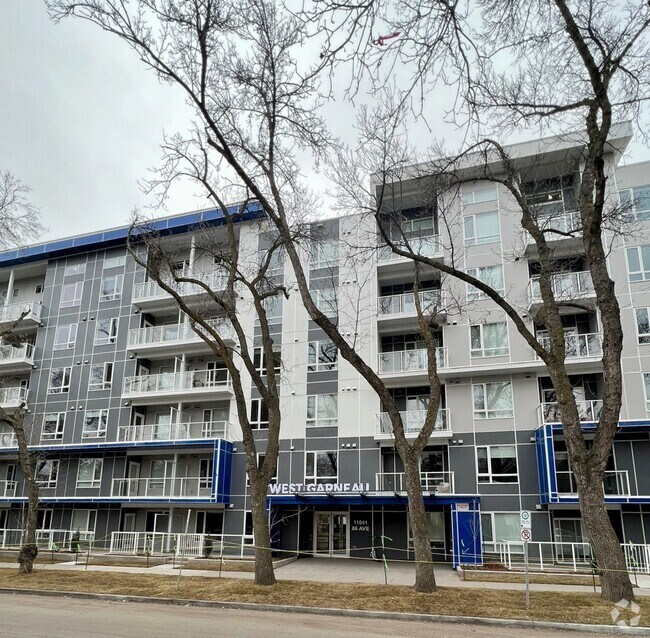 Apartments, Condos and Houses for Rent in Edmonton, AB 2,213 Rentals