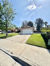 Building Photo - 3032 Chablis Ave