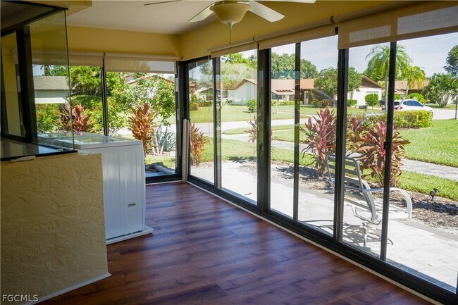 Foto del edificio - 4779 Lakewood Blvd