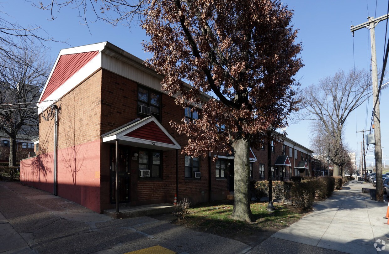 Building Photo - Norris Apartments