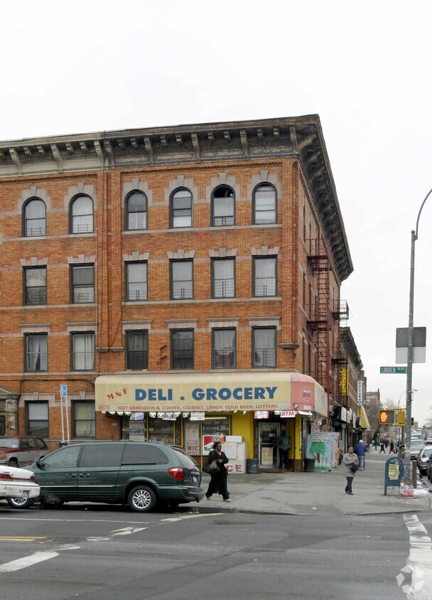 Building Photo - Nwc