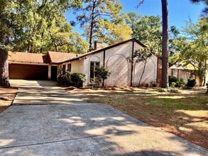 Building Photo - 1914 Indian Shores Rd