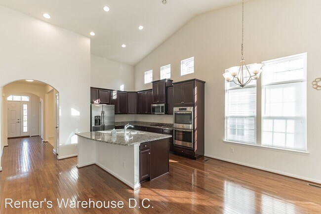 Building Photo - 4 br, 3 bath House - 25693 Success Drive
