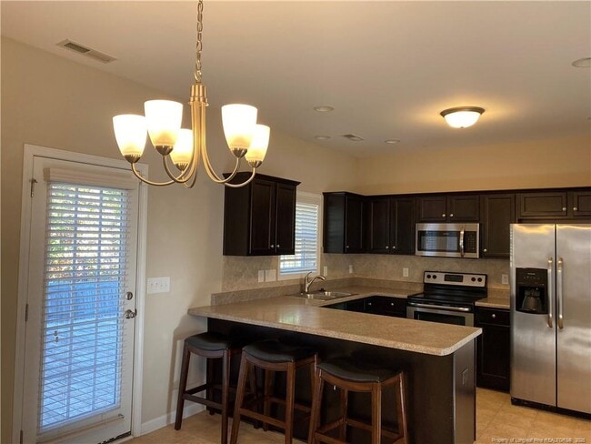 Foto del edificio - 249 English Oak Dr