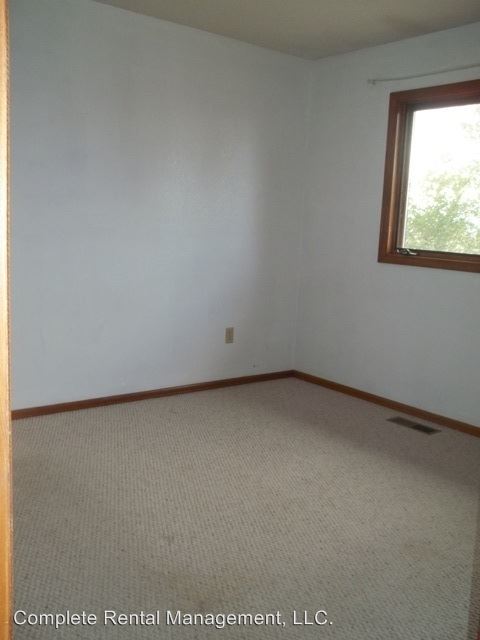 Building Photo - 75 E Bonanza Dr