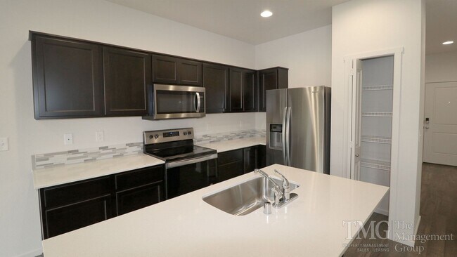 Foto del edificio - 3BD Home in Ridgefield in a Great Location!  Don't Miss Out!