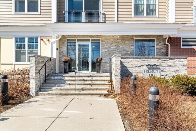 Building Photo - 130 Tremont St
