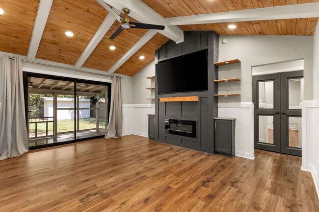 Building Photo - 224 Anhalt Dr
