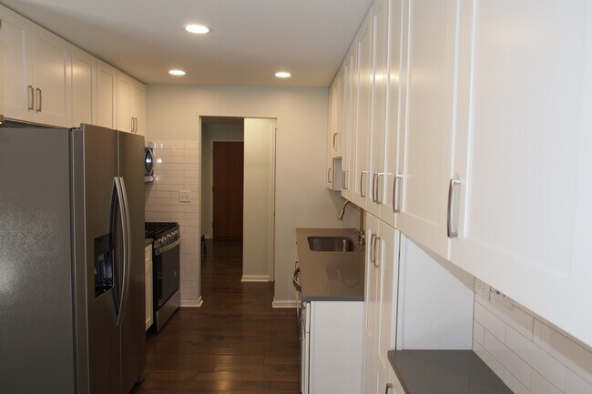 Foto del edificio - 129 Acacia Cir